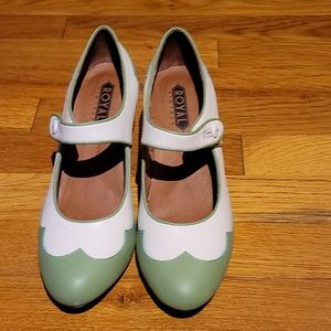Royal Vintage shoes